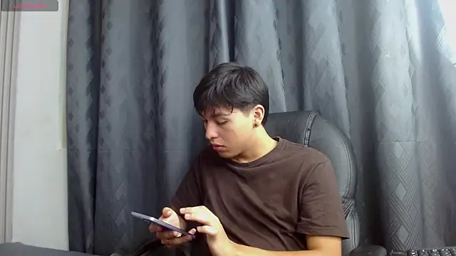 StiwenTwink online show from 07.11.26