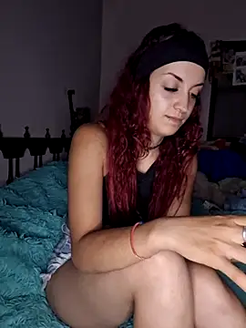 Snapshot of Sweetredevil chatting on 01.08.26 Sweetredevil online show from 01.08.26