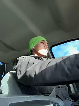 Snapshot of Loadedeggs chatting on 10.14.25 Loadedeggs online show from 10.14.25