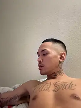 Snapshot of Loadedeggs chatting on 10.24.25 Loadedeggs online show from 10.24.25