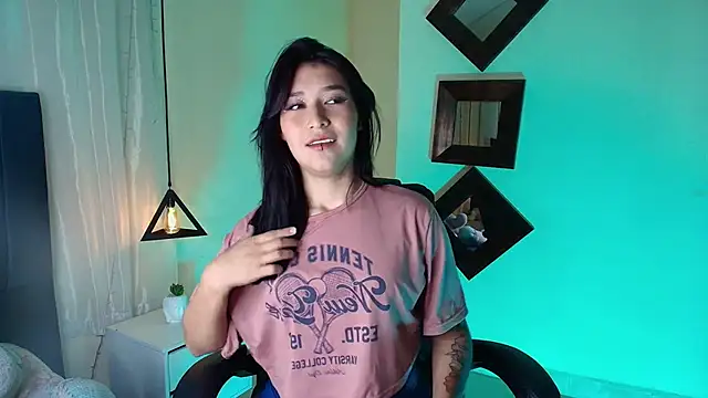 Snapshot of Rubyvixxen_ chatting on 10.11.25 Rubyvixxen  online show from 10.11.25