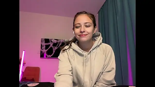 erikaa miuu online show from 10.25.25