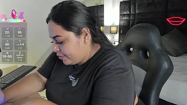 MayaCurvy online show from 01.08.26