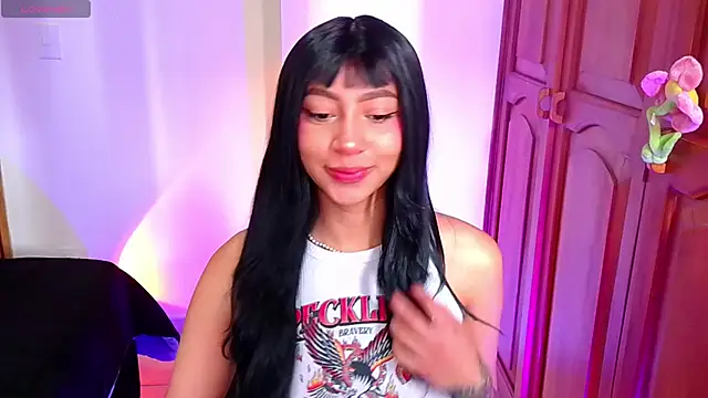 emma web  online show from 10.03.25