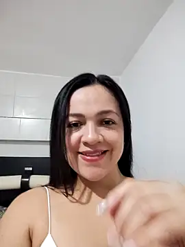Snapshot of LindaSalo33 chatting on 10.02.25 LindaSalo33 online show from 10.02.25