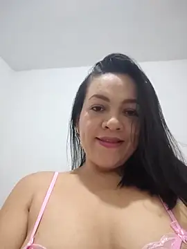 Snapshot of LindaSalo33 chatting on 10.03.25 LindaSalo33 online show from 10.03.25