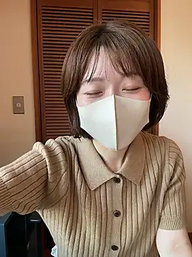 momo yuipu online show from 10.08.25