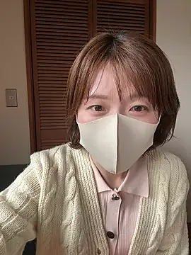 momo yuipu online show from 10.21.25