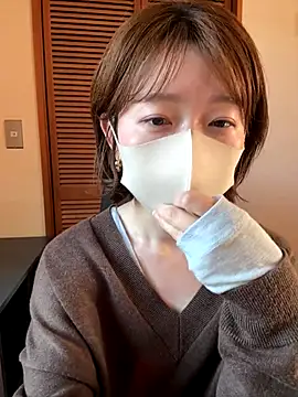 momo yuipu online show from 10.23.25