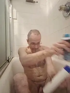 Snapshot of Curious9884 chatting on 10.08.25 Curious9884 online show from 10.08.25