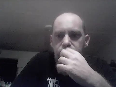 Snapshot of crazyheratic8 chatting on 11.23.25 crazyheratic8 online show from 11.23.25