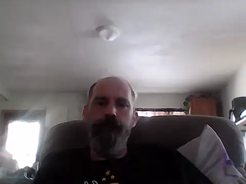 Snapshot of crazyheratic8 chatting on 11.30.25 crazyheratic8 online show from 11.30.25