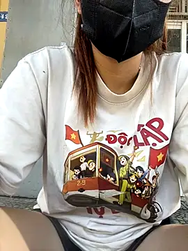 Snapshot of Nhim_xynk chatting on 10.02.25 Nhim xynk online show from 10.02.25