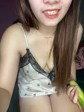 Snapshot of Nhim_xynk chatting on 10.17.25 Nhim xynk online show from 10.17.25