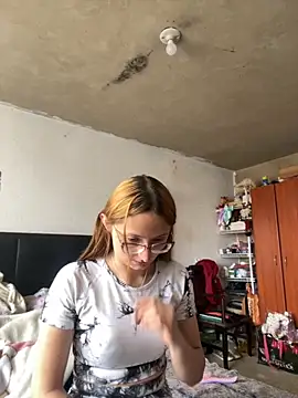 Snapshot of imariahot chatting on 10.01.25 imariahot online show from 10.01.25