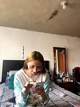 Snapshot of imariahot chatting on 10.07.25 imariahot online show from 10.07.25