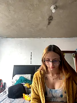 Snapshot of imariahot chatting on 10.16.25 imariahot online show from 10.16.25