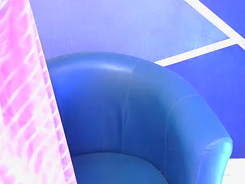 Snapshot of shiny-krisha chatting on 10.16.25 shiny-krisha online show from 10.16.25