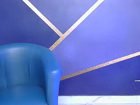 Snapshot of shiny-krisha chatting on 10.18.25 shiny-krisha online show from 10.18.25