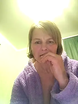 Snapshot of Masha412111 chatting on 04.25.26 Masha412111 online show from 04.25.26