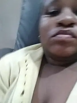 Snapshot of thicknjuicyx chatting on 10.06.25 thicknjuicyx online show from 10.06.25