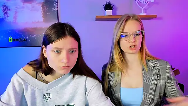 Snapshot of dakota_night_ chatting on 10.11.25 dakota night  online show from 10.11.25