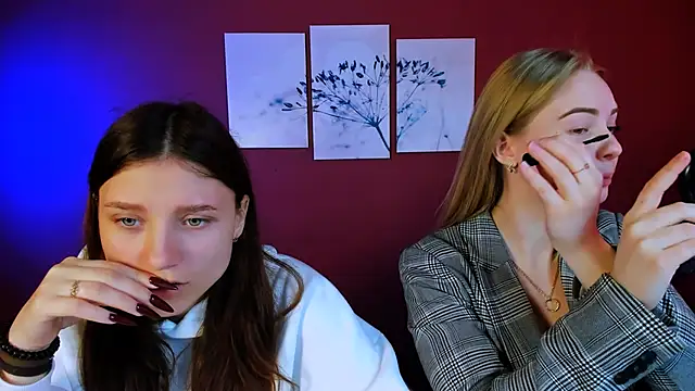 Snapshot of dakota_night_ chatting on 10.22.25 dakota night  online show from 10.22.25