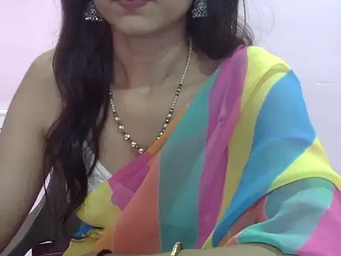 Snapshot of Laila_Cute chatting on 04.23.26 Laila Cute online show from 04.23.26