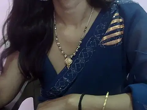 Snapshot of Laila_Cute chatting on 04.30.26 Laila Cute online show from 04.30.26