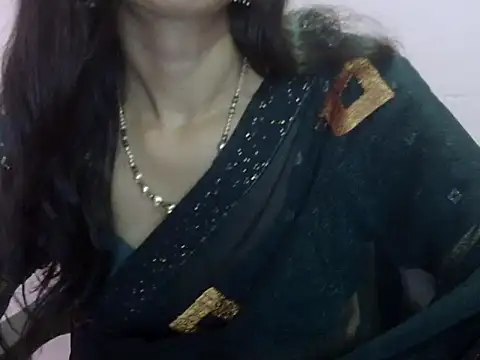 Snapshot of Laila_Cute chatting on 05.04.26 Laila Cute online show from 05.04.26