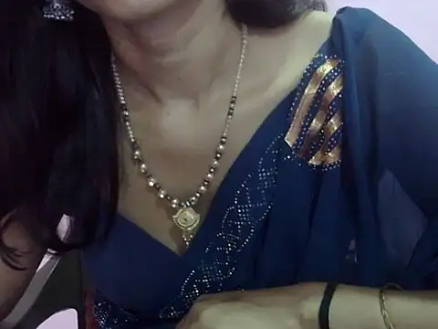 Snapshot of Laila_Cute chatting on 05.09.26 Laila Cute online show from 05.09.26