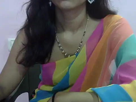 Snapshot of Laila_Cute chatting on 05.18.26 Laila Cute online show from 05.18.26