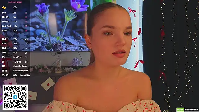 JulieLupo online show from 03.31.26