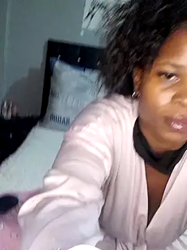 Snapshot of Jessy_B69 chatting on 10.17.25 Jessy B69 online show from 10.17.25