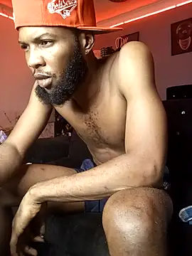 Snapshot of FreakyKaigrey chatting on 10.22.25 FreakyKaigrey online show from 10.22.25