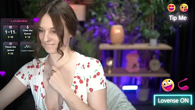 xoxo molly online show from 10.13.25