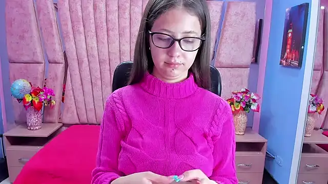 Snapshot of sarah_sweett_ chatting on 10.22.25 sarah sweett  online show from 10.22.25