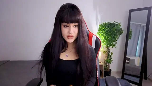 Snapshot of Erika_peach chatting on 10.08.25 Erika peach online show from 10.08.25