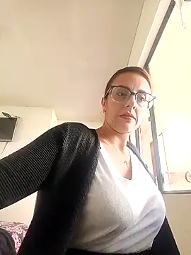 Jade 1-9 online show from 11.28.25