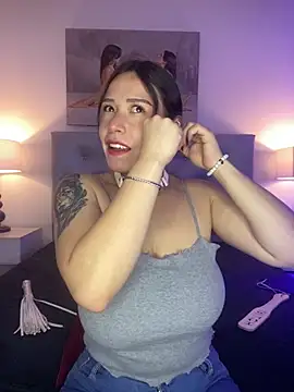 Snapshot of Mariaaam_ chatting on 10.23.25 Mariaaam  online show from 10.23.25