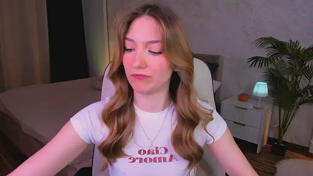 AngelAnabelle online show from 11.07.25