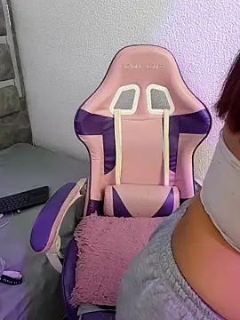 Snapshot of ivoni chatting on 10.10.25 ivoni online show from 10.10.25