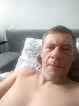 Snapshot of rus198000 chatting on 02.15.26 rus198000 online show from 02.15.26