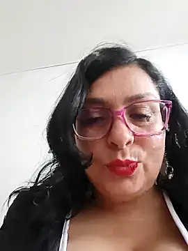 Snapshot of pilar_11-84 chatting on 10.08.25 pilar 11-84 online show from 10.08.25