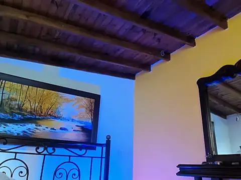 Zulyhenao online show from 10.12.25