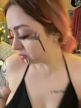 KellyMoors online show from 10.31.25