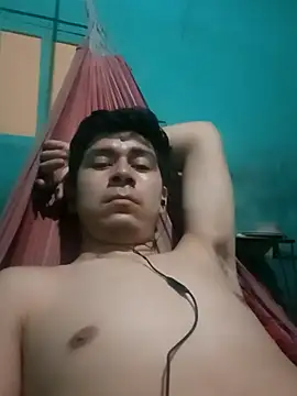 Snapshot of Travieso_loco9 chatting on 10.31.25 Travieso loco9 online show from 10.31.25