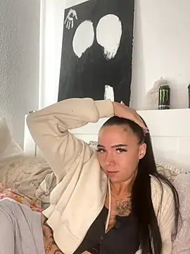 Snapshot of YoungZoexx chatting on 10.02.25 YoungZoexx online show from 10.02.25