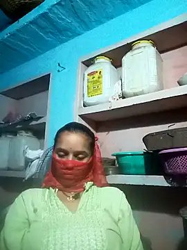 Snapshot of Cuty_kanchna chatting on 10.06.25 Cuty kanchna online show from 10.06.25