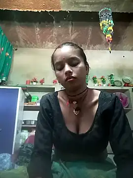 Snapshot of Cuty_kanchna chatting on 10.12.25 Cuty kanchna online show from 10.12.25